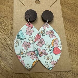 5/$10‎ Floral Teardrop Earrings with Wooden Studs
